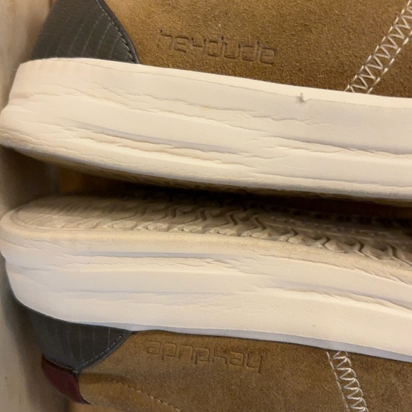 Hey Dude Ladies Karina Suede Chestnut Shoes - Picture 9 of 10